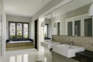 Modern Villa located in the prestigious Beau Champ